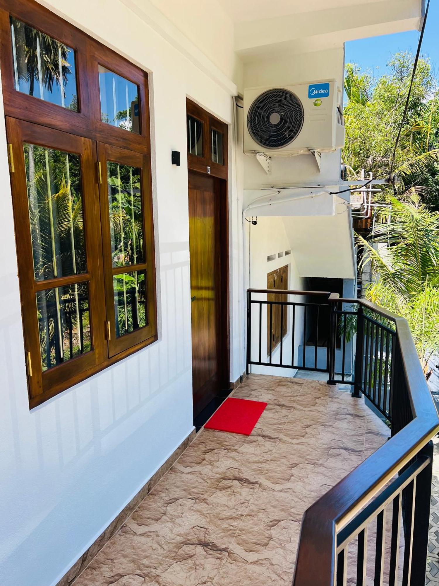 Devon Surf . Inn - Hiriketiya Dikwella Exterior foto